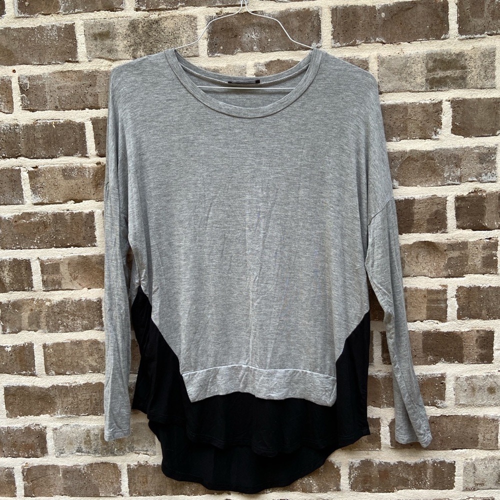 Long sleeve lounge top